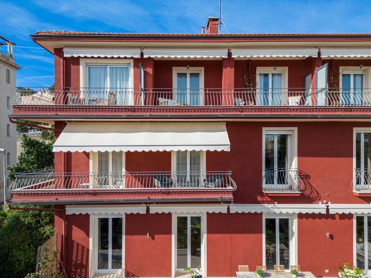 La Fabrique A Poupees - Chambres Et Appartements De Charme Au Coeur De Ментона Екстериор снимка