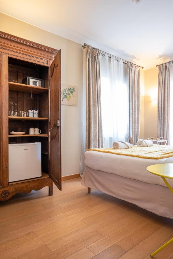 La Fabrique A Poupees - Chambres Et Appartements De Charme Au Coeur De Ментона Екстериор снимка