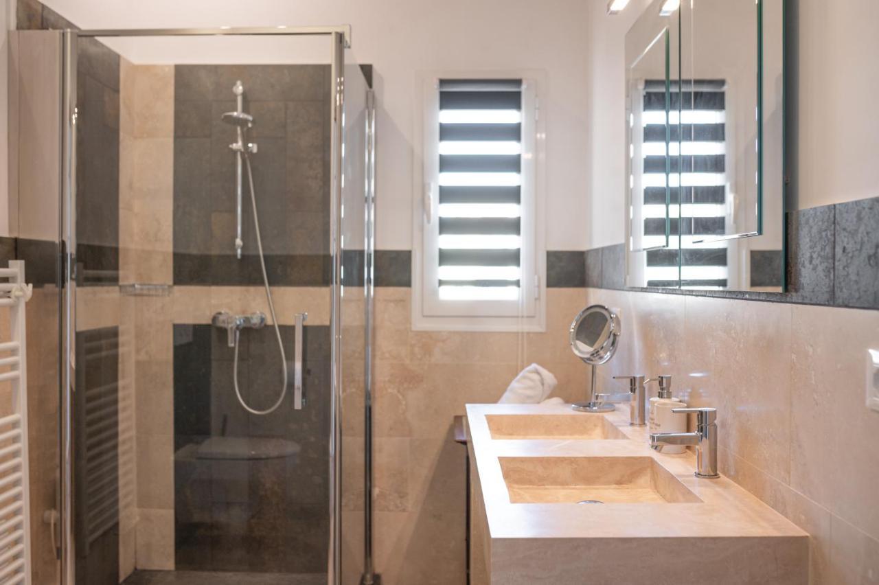 La Fabrique A Poupees - Chambres Et Appartements De Charme Au Coeur De Ментона Екстериор снимка